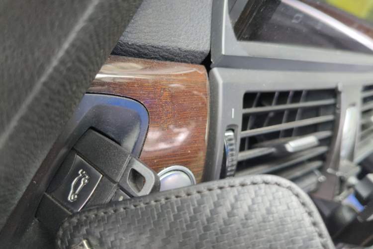 Used BMW X6 2009 xDrive35i Vehicle Key