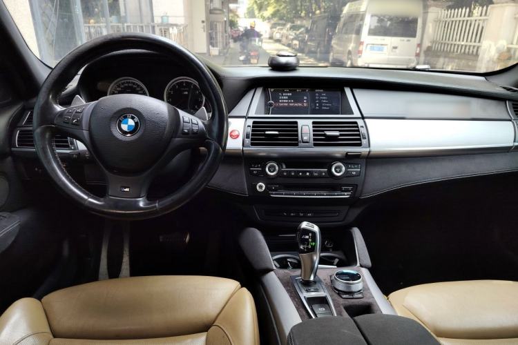 Used BMW X6 2010 X6 M Center Console