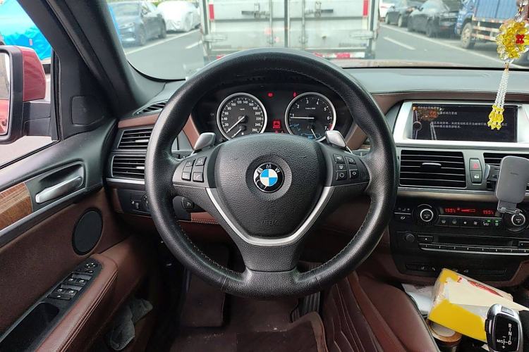 Used BMW X6 2010 4.4T hybrid version Steering Wheel