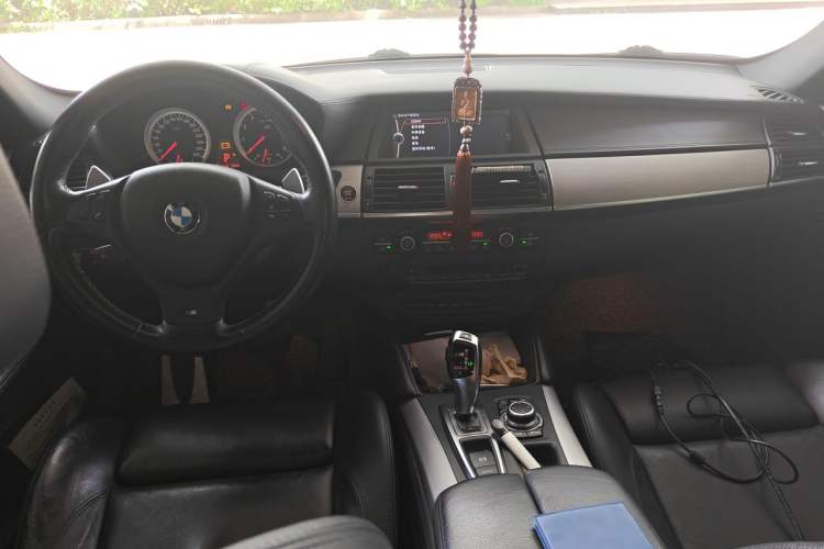 Used BMW X6 2010 X6 M Center Console