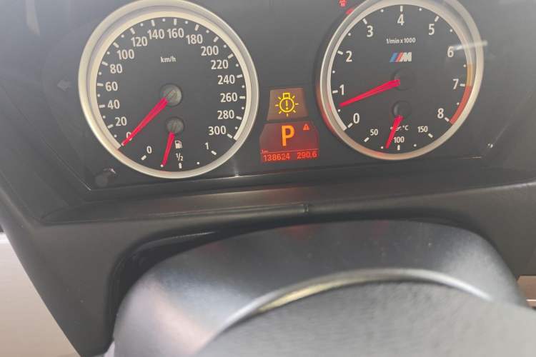 Used BMW X6 2010 X6 M Odometer Close Up