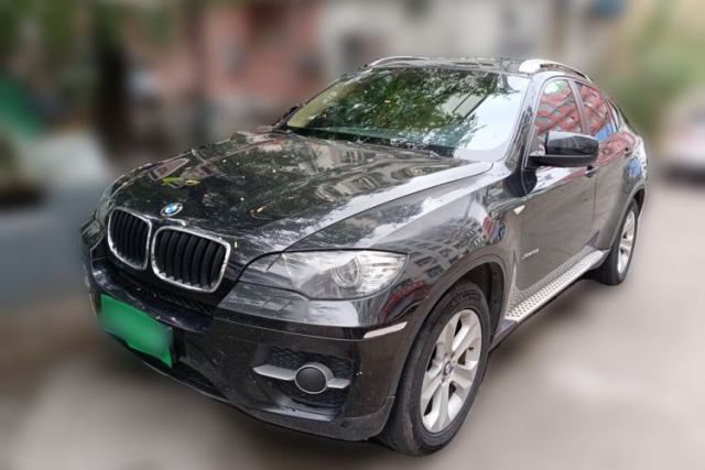 Used BMW X6 U.S.-spec, 3.0L displacement, four seats with sunroof