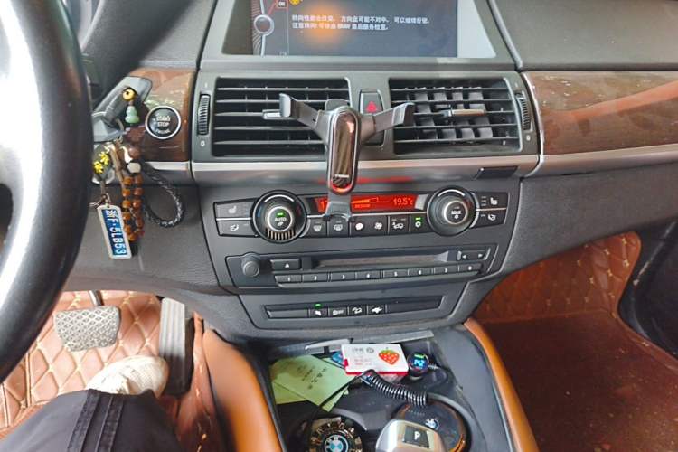 Used BMW X6 2011 xDrive35i Audio And AC Panel