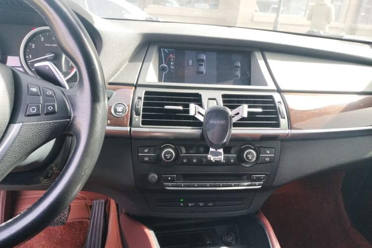 Used BMW X6 2011 xDrive35i Audio And AC Panel