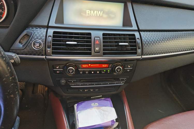 Used BMW X6 2011 xDrive35i Audio And AC Panel
