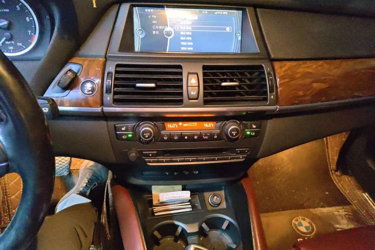 Used BMW X6 2011 xDrive35i Audio And AC Panel
