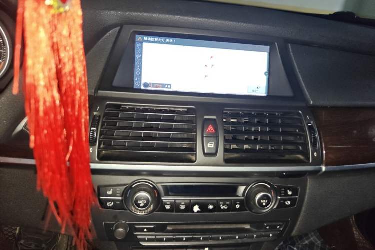Used BMW X6 2011 xDrive35i Audio And AC Panel