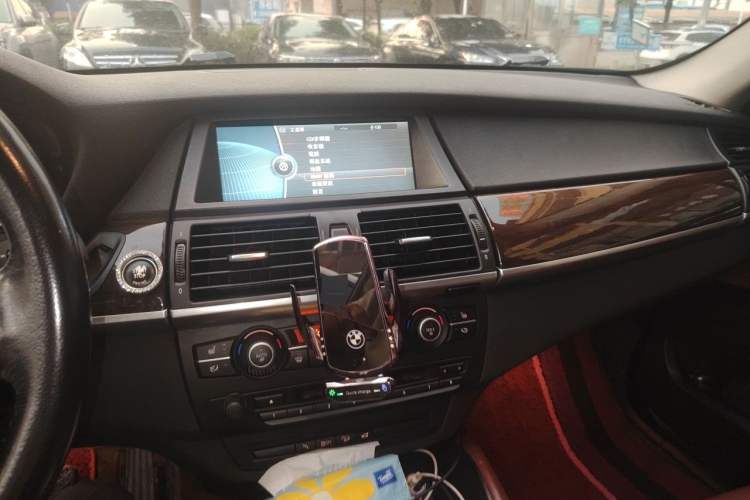 Used BMW X6 2011 xDrive35i Audio And AC Panel