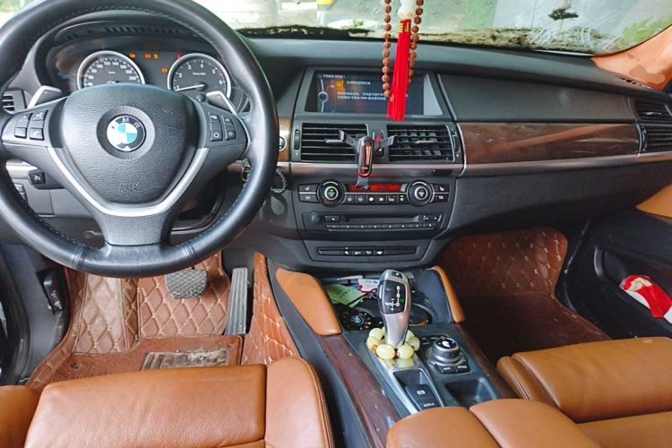 Used BMW X6 2011 xDrive35i Center Console