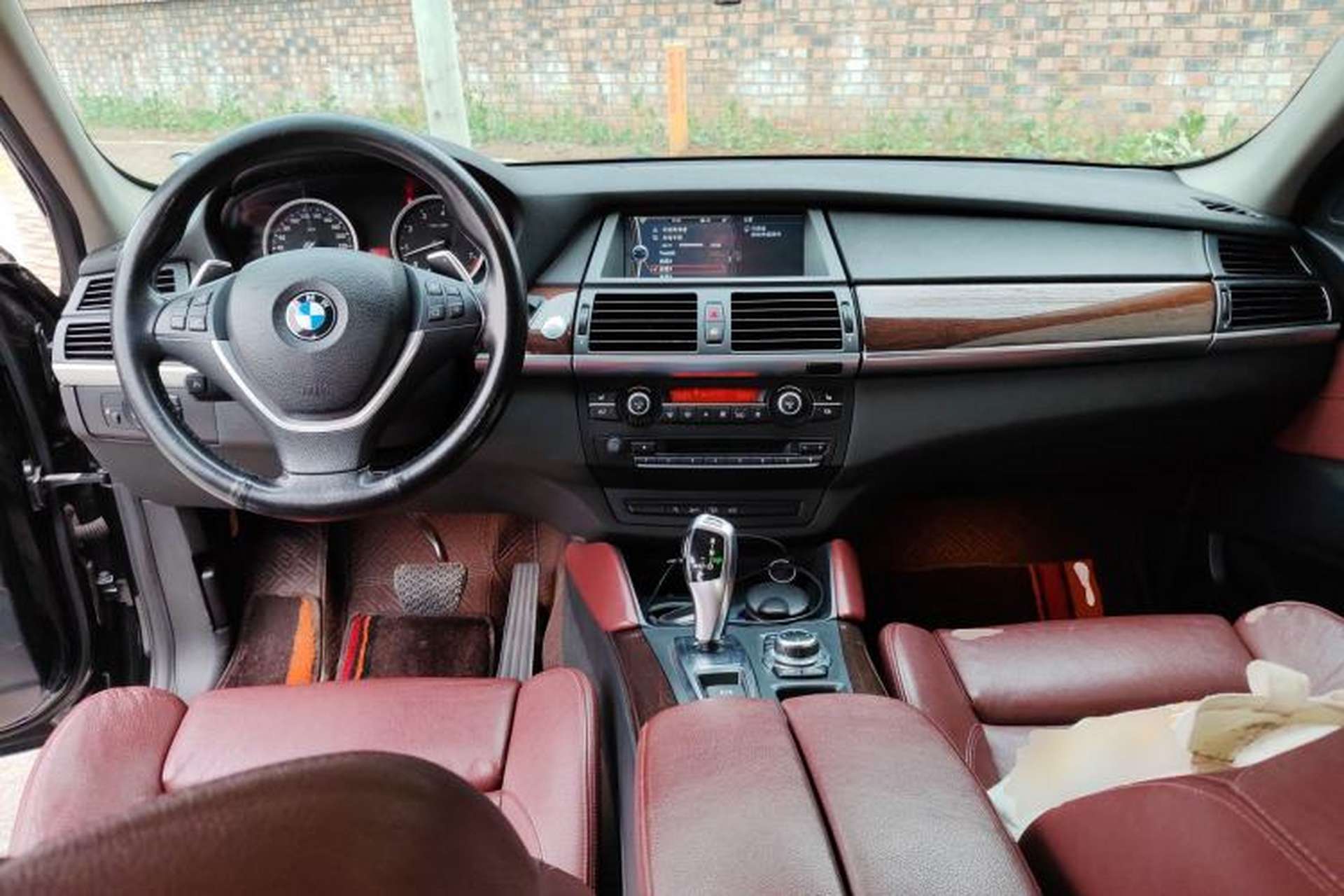 Used BMW X6 2011 xDrive35i Center Console