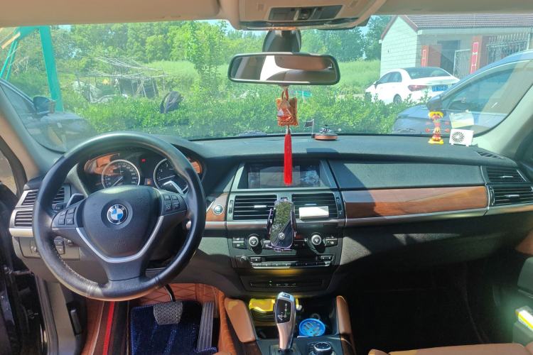 Used BMW X6 2011 xDrive35i Center Console