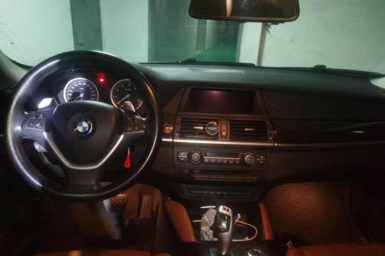 Used BMW X6 2011 xDrive35i Center Console