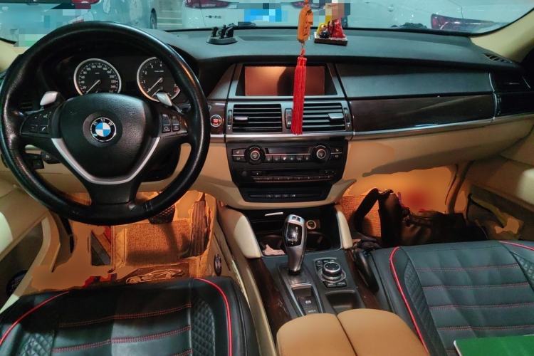 Used BMW X6 2011 xDrive35i Center Console