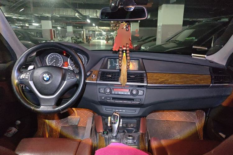 Used BMW X6 2011 xDrive35i Center Console