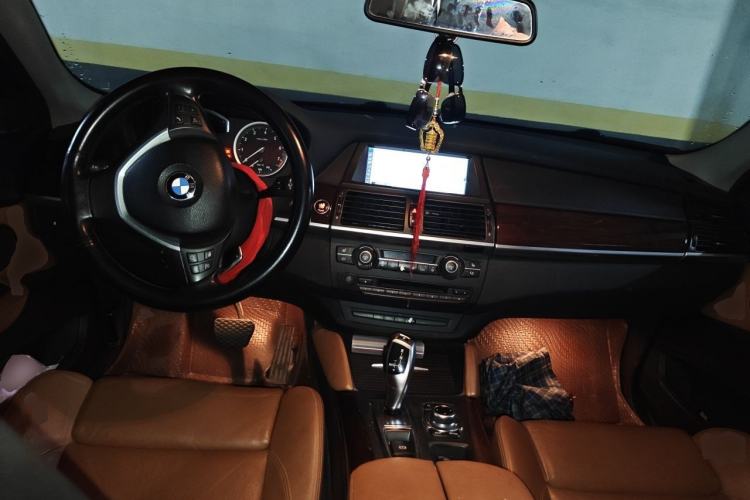 Used BMW X6 2011 xDrive35i Center Console