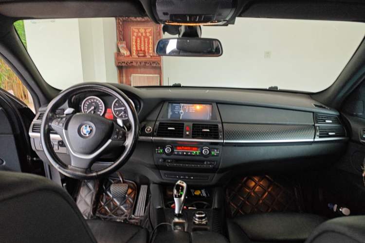 Used BMW X6 2011 xDrive35i Center Console
