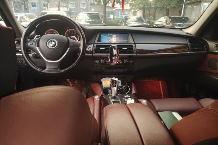 Used BMW X6 2011 xDrive35i Center Console