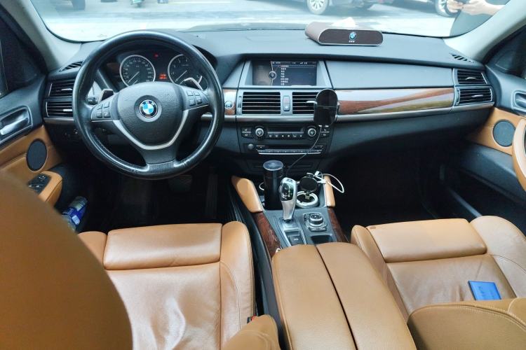 Used BMW X6 2011 xDrive35i Center Console