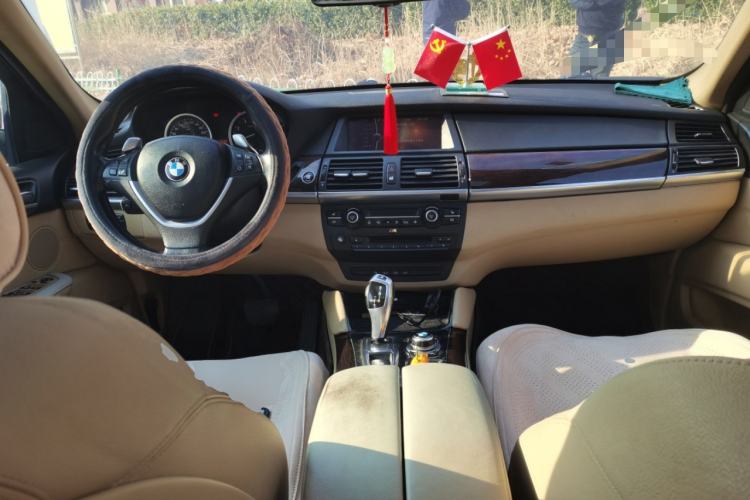Used BMW X6 2011 xDrive35i Center Console
