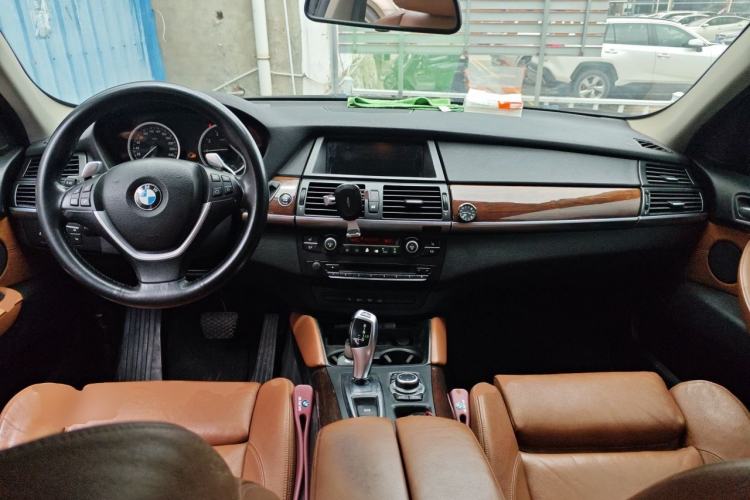 Used BMW X6 2011 xDrive35i Center Console