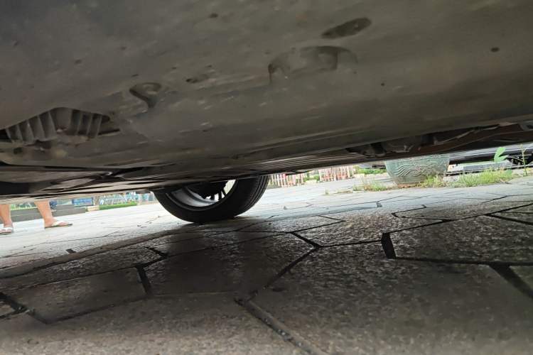 Used BMW X6  Chassis Front Left