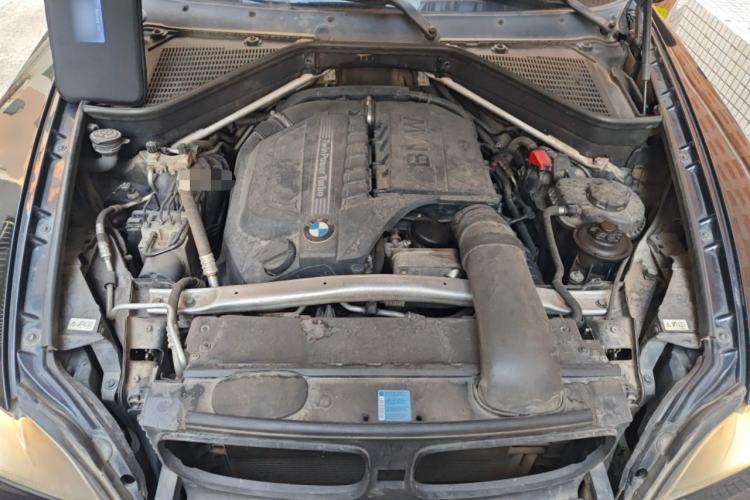 Used BMW X6 2011 xDrive35i Engine Bay