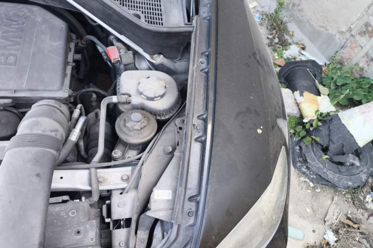 Used BMW X6 2011 xDrive35i Engine Bay Left
