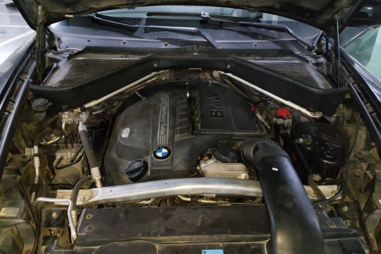 Used BMW X6 2011 xDrive35i Engine Bay