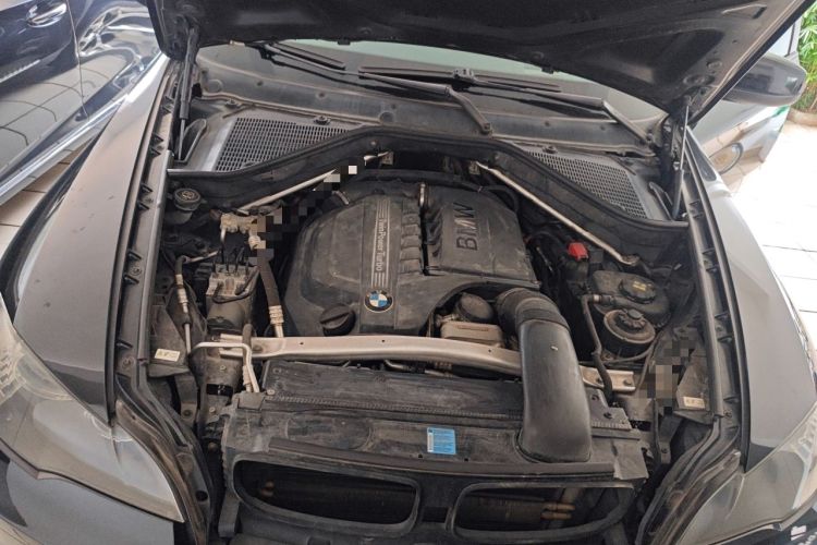Used BMW X6 2011 xDrive35i Engine Bay