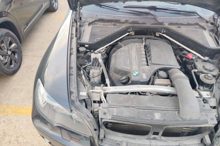 Used BMW X6 2011 xDrive35i Engine Bay Right