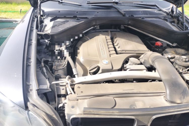 Used BMW X6 2011 xDrive35i Engine Bay Right