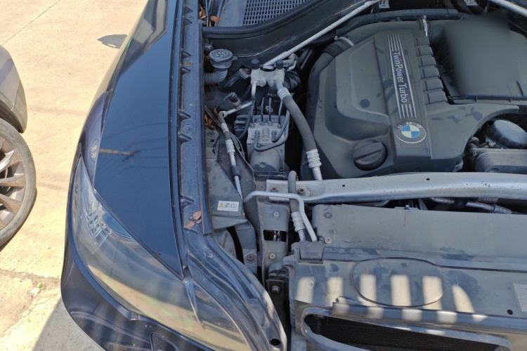 Used BMW X6 2011 xDrive35i Engine Bay Right