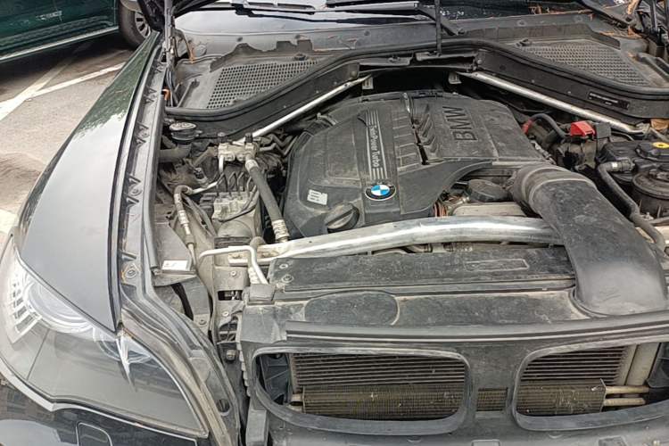 Used BMW X6 2011 xDrive35i Engine Bay Right