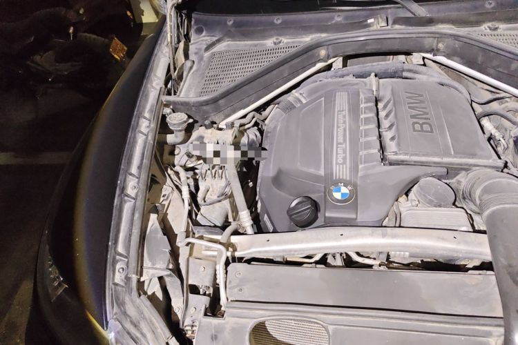 Used BMW X6 2011 xDrive35i Engine Bay Right