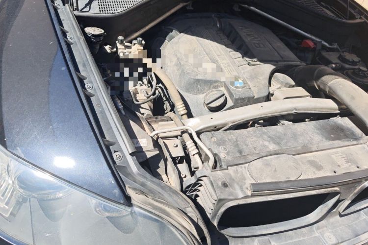 Used BMW X6 2011 xDrive35i Engine Bay Right