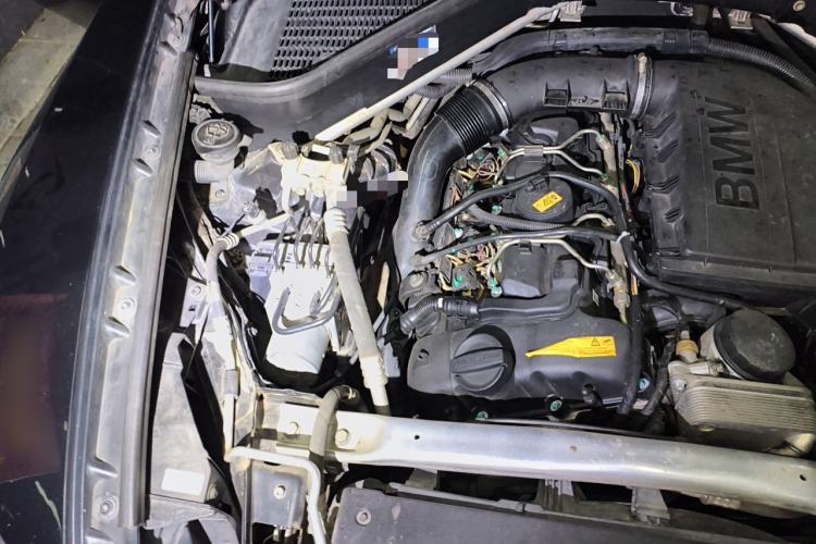 Used BMW X6 2011 xDrive35i Engine Bay Right