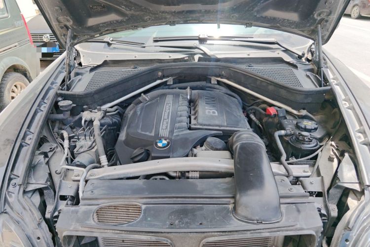 Used BMW X6 2011 xDrive35i Engine Bay