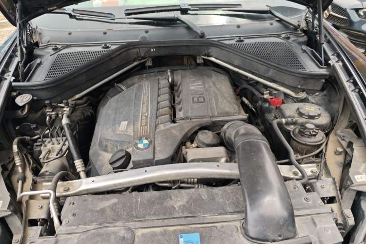 Used BMW X6 2011 xDrive35i Engine Bay