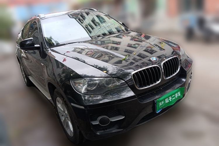 Used BMW X6  Front Right 45 Deg