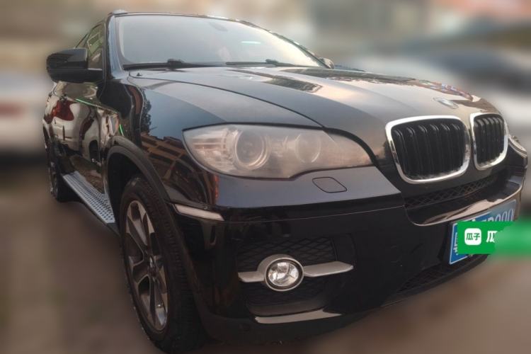 Used BMW X6 2011 xDrive35i Front Right 45 Deg