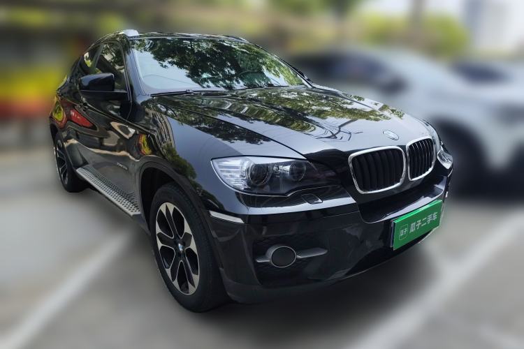 Used BMW X6 2011 xDrive35i Front Right 45 Deg