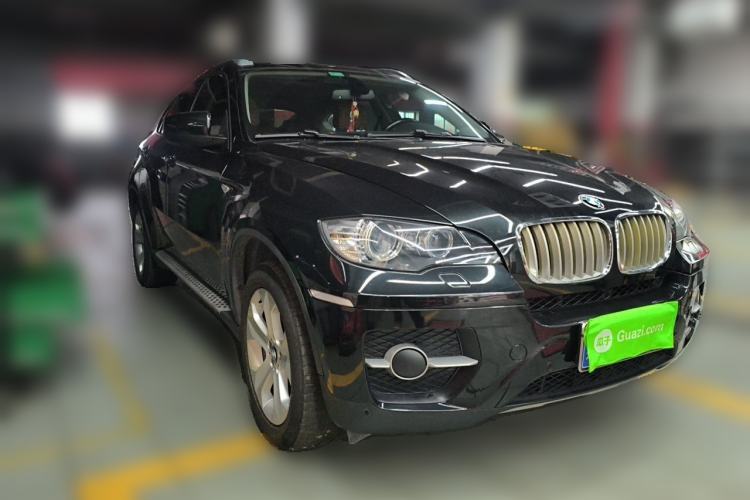Used BMW X6 2011 xDrive35i Front Right 45 Deg