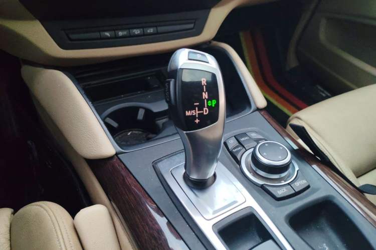 Used BMW X6 2011 xDrive35i Gear Lever