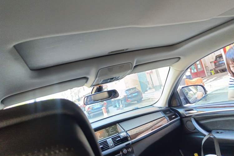 Used BMW X6 2011 xDrive35i Headliner