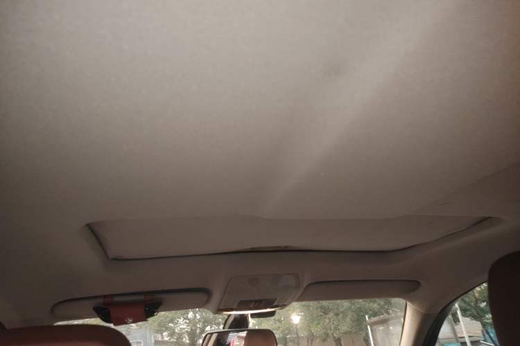 Used BMW X6 2011 xDrive35i Headliner