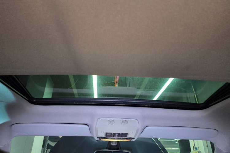 Used BMW X6 2011 xDrive35i Headliner