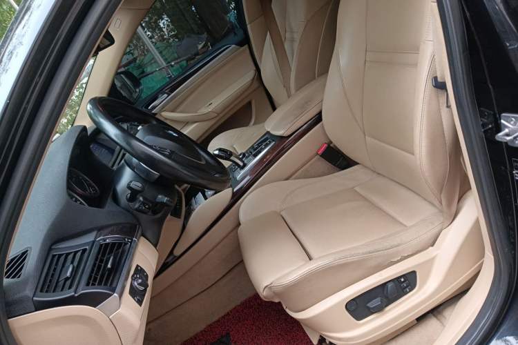 Used BMW X6  Left Front Seat