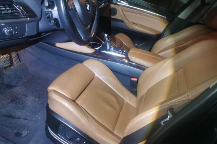 Used BMW X6 2011 xDrive35i Left Front Seat