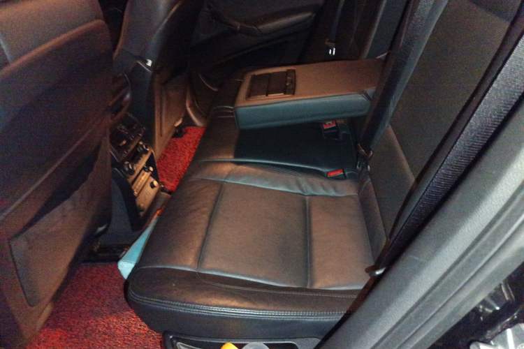 Used BMW X6 2011 xDrive35i Left Rear Seat
