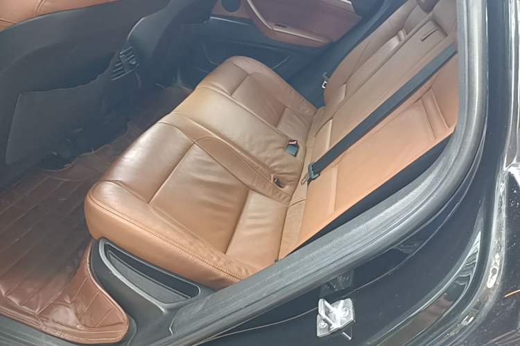 Used BMW X6 2011 xDrive35i Left Rear Seat